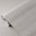 Light gray raffia texture wallpaper with natural fiber-like strands, offering a matte finish perfect for coastal-inspired decor.