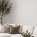 White raffia texture wallpaper with a basketweave effect and faint warm undertone, ideal for coastal or casual interiors. This high-quality removable wallpaper offers a tactile, natural-fiber feel and subtle, neutral design perfect for feature walls.
